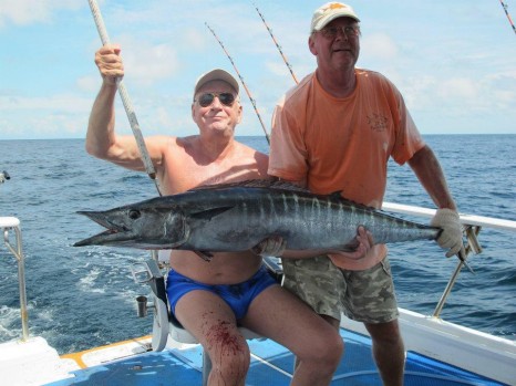 2012 started with nice 25kg Wahoo...