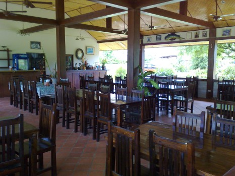 Daytime view of Tang-Mo Restaurant